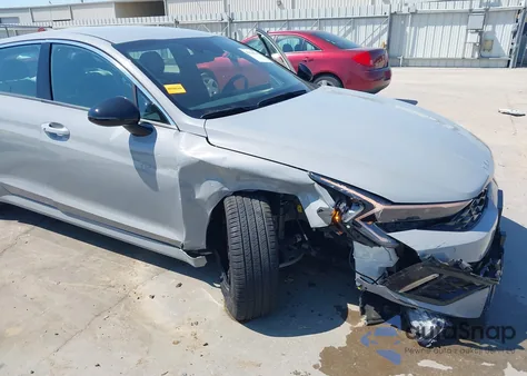 2025 Kia K5 Gt-Line z USA, uszkodzony, nr VIN KNAG64J7XS5321336